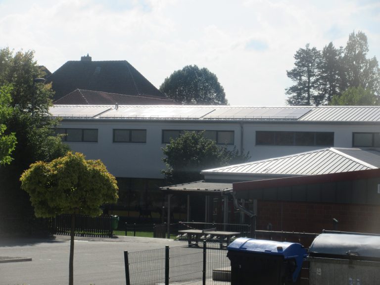 Fotovoltaik auf der Grundschule in Lauenau